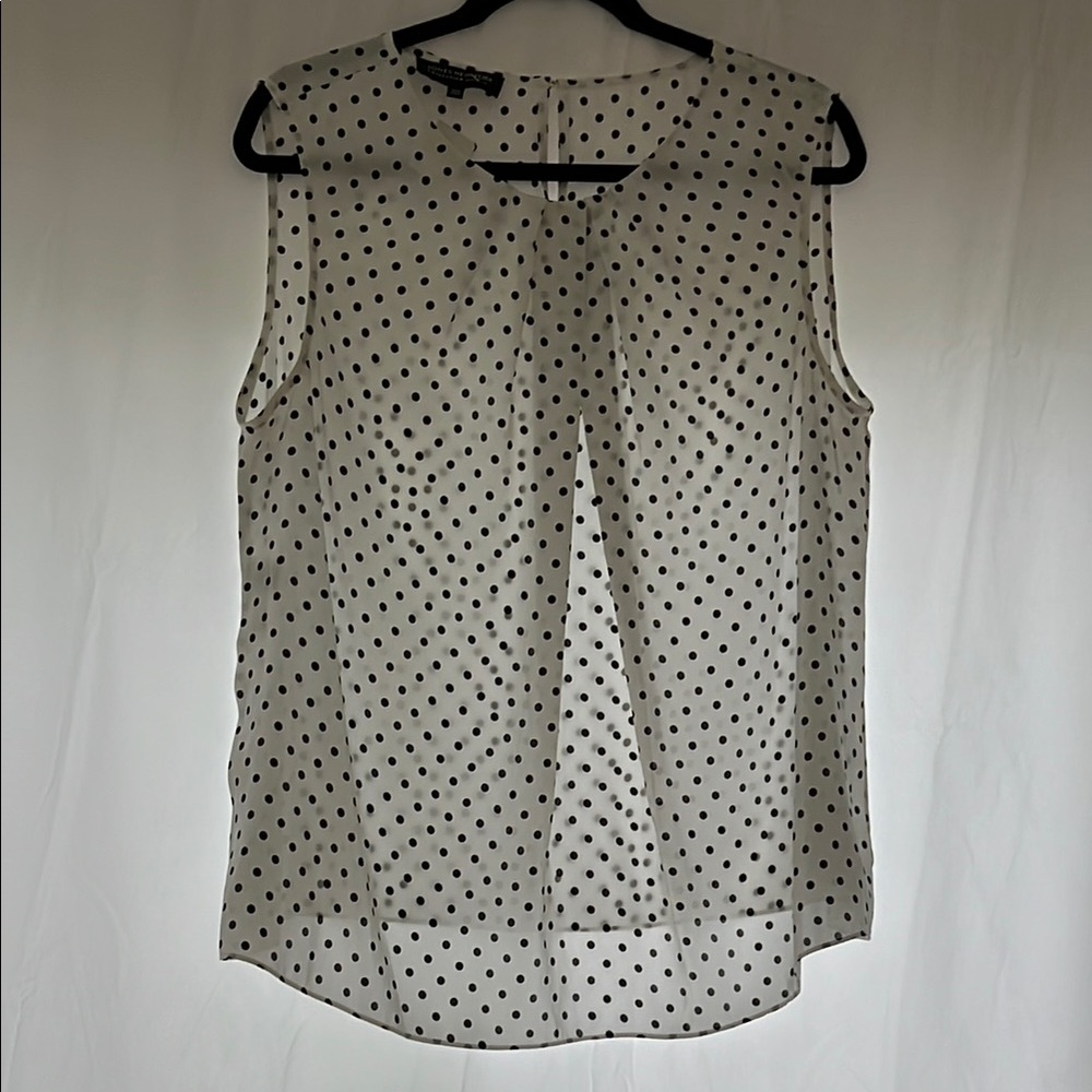 Jones New York Cream Sleeveless Blouse